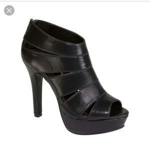 Sofia Vergara Tempest Platform Heels